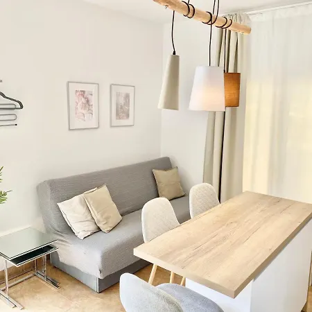 Mamma Mia Apartments-city Center Apartment *