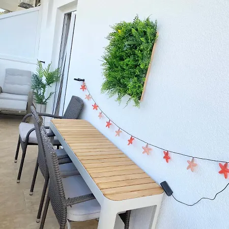 Mamma Mia Apartments-city Center Apartment