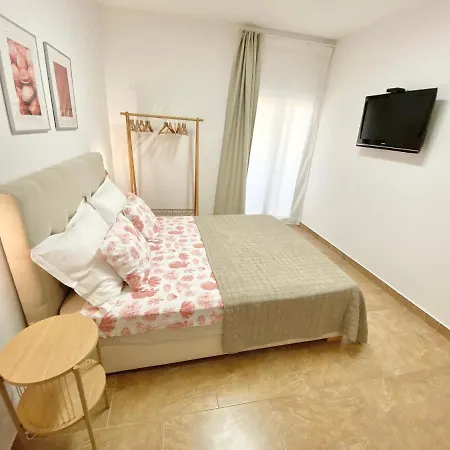Mamma Mia Apartments-city Center Apartment *