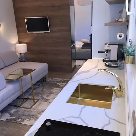 Mamma Mia Apartments-city Center Apartment Hvar Town