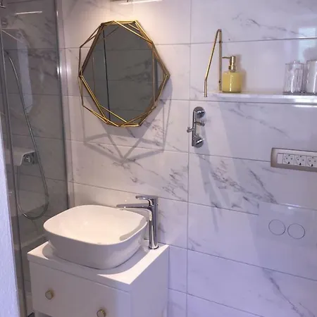 Mamma Mia Apartments-city Center Apartment Hvar Town