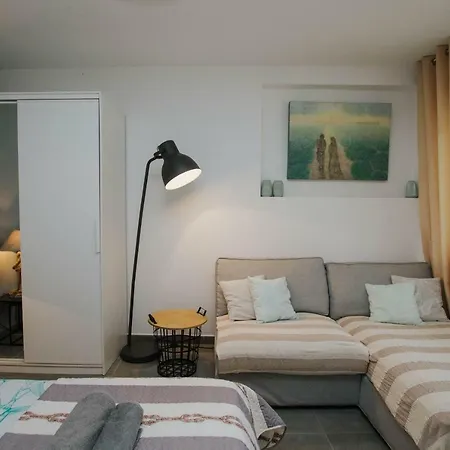 Mamma Mia Apartments-city Center Apartment *